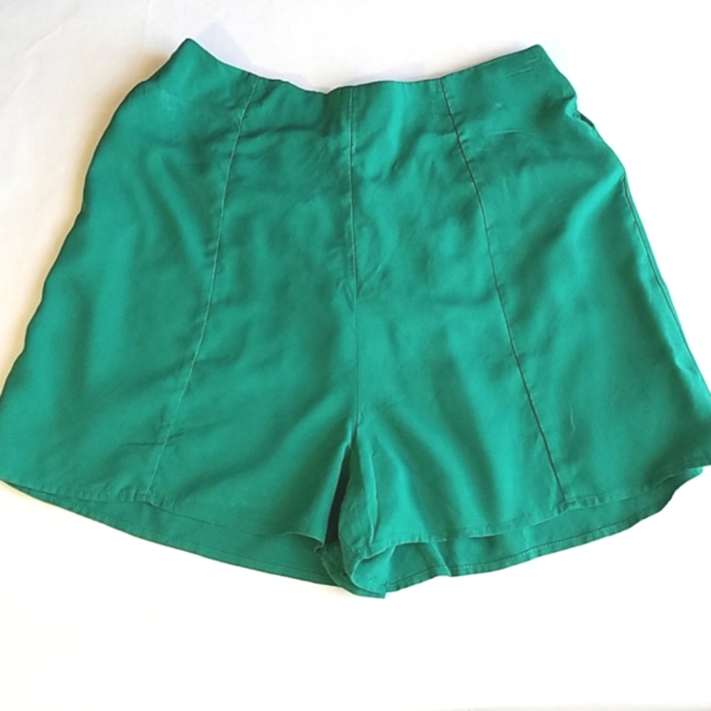 Society Stitch Emerald Green Shorts Size Medium